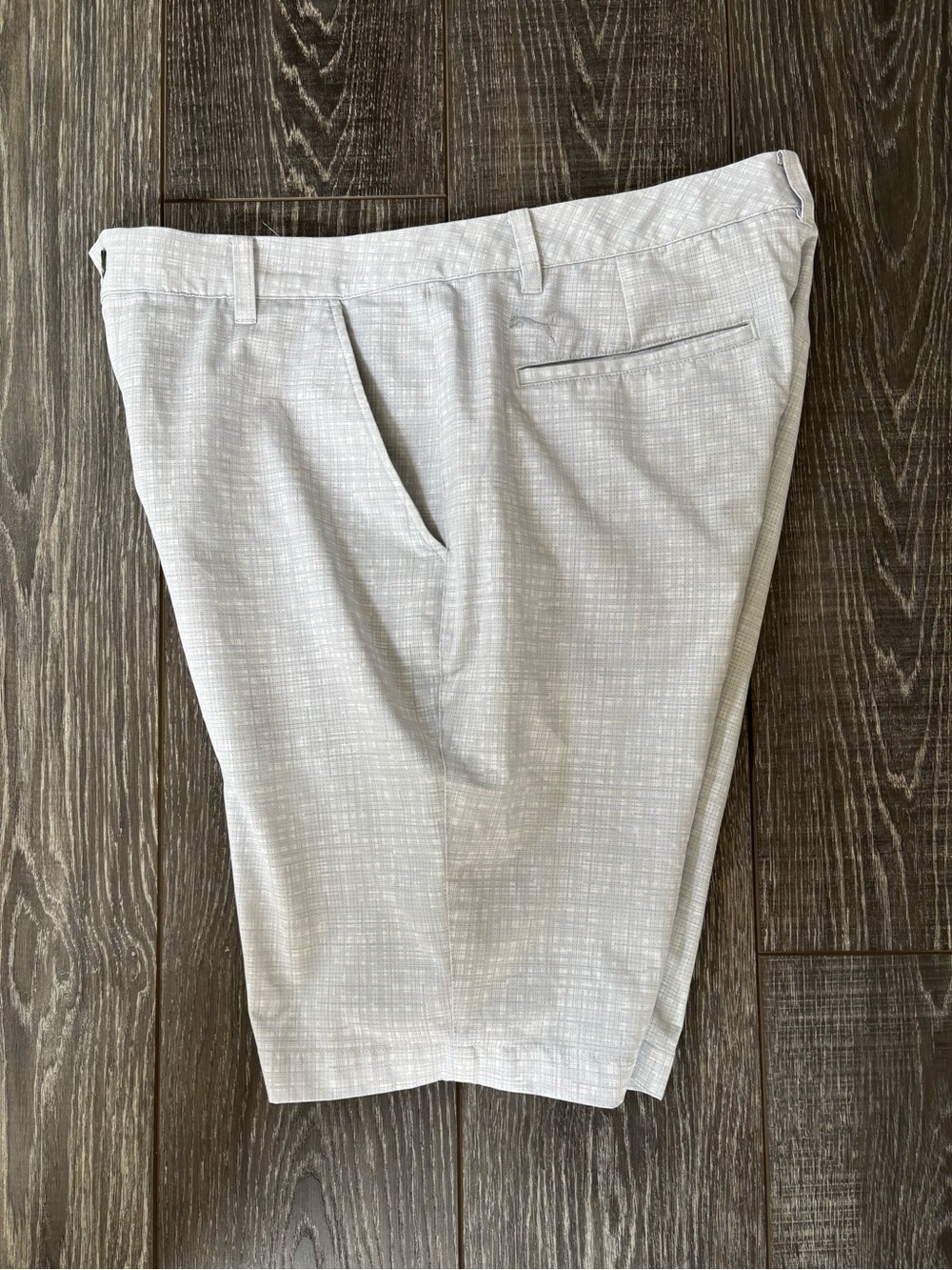 Puma Men's Golf Light Gray Textured Flat-Front Shorts 34